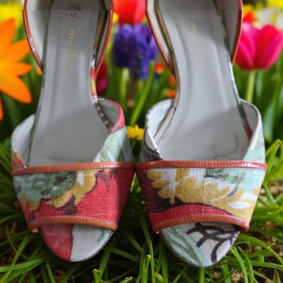 Bettye Muller Floral Heels - Red and Green - Picture 2 of 9